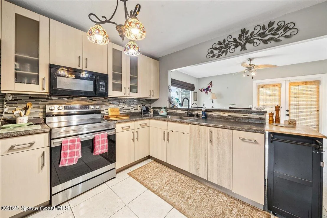 Photo of 712 Brevity Avenue NE