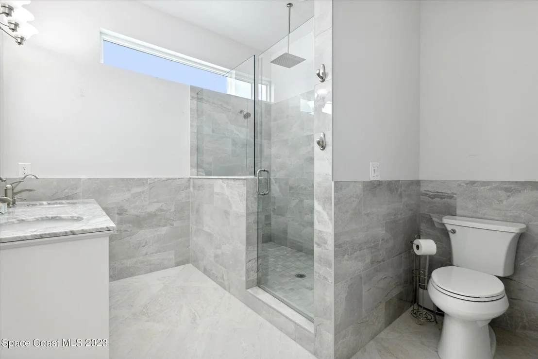 Photo of 3835 Riverside Drive