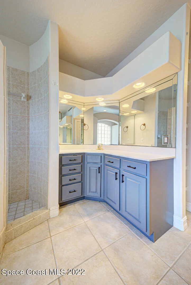 Photo of 334 Island Drive