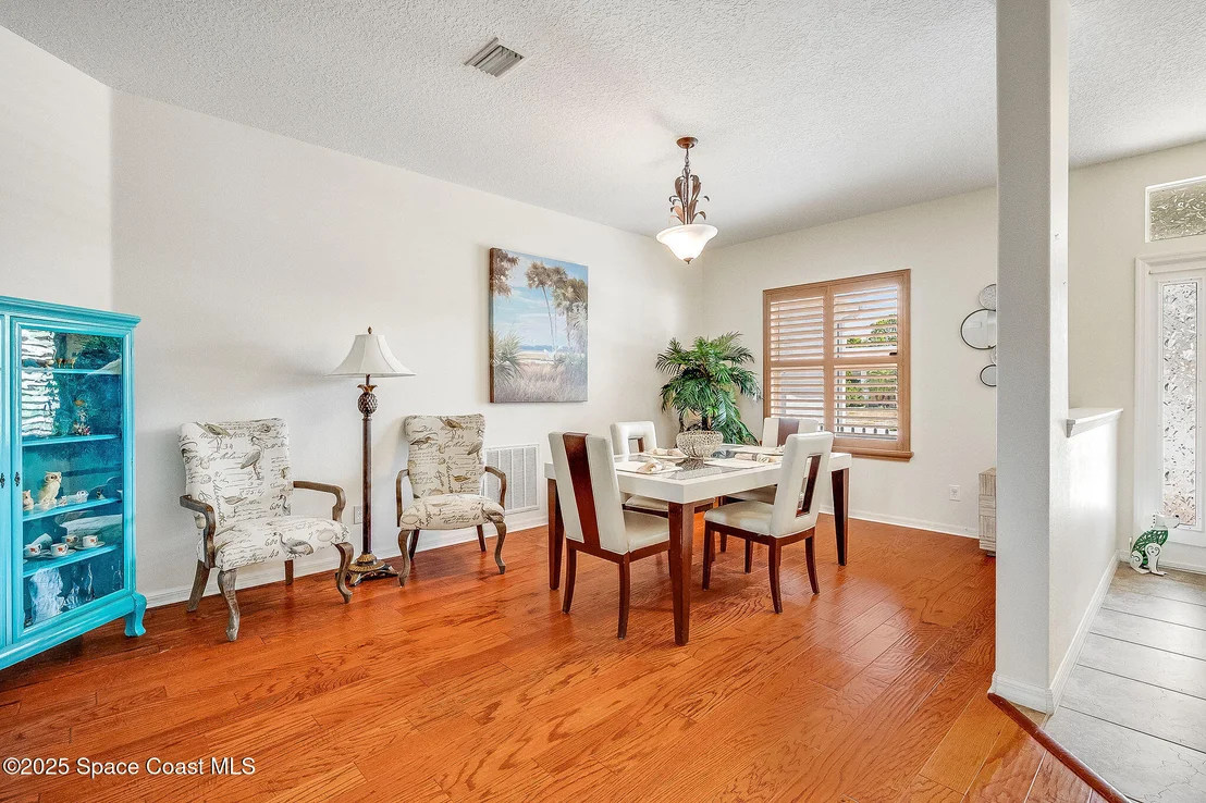 Photo of 1137 Morgan Circle NE