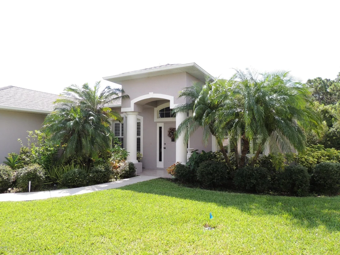 Photo of 4688 Alamanda Drive
