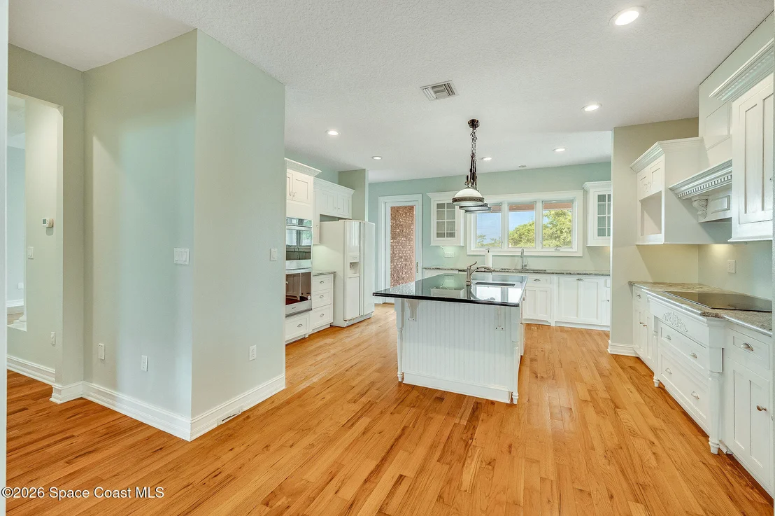 Photo of 2326 Holder Road