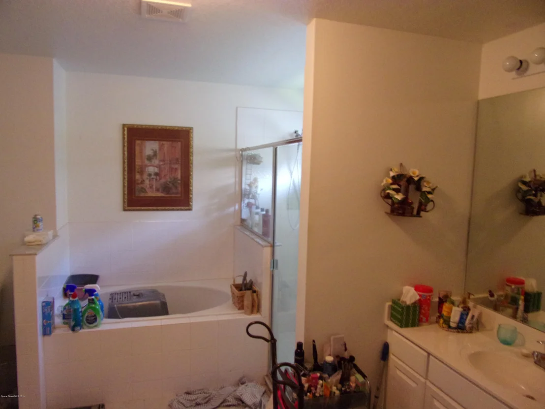 Photo of 1070 Olde Bailey Lane