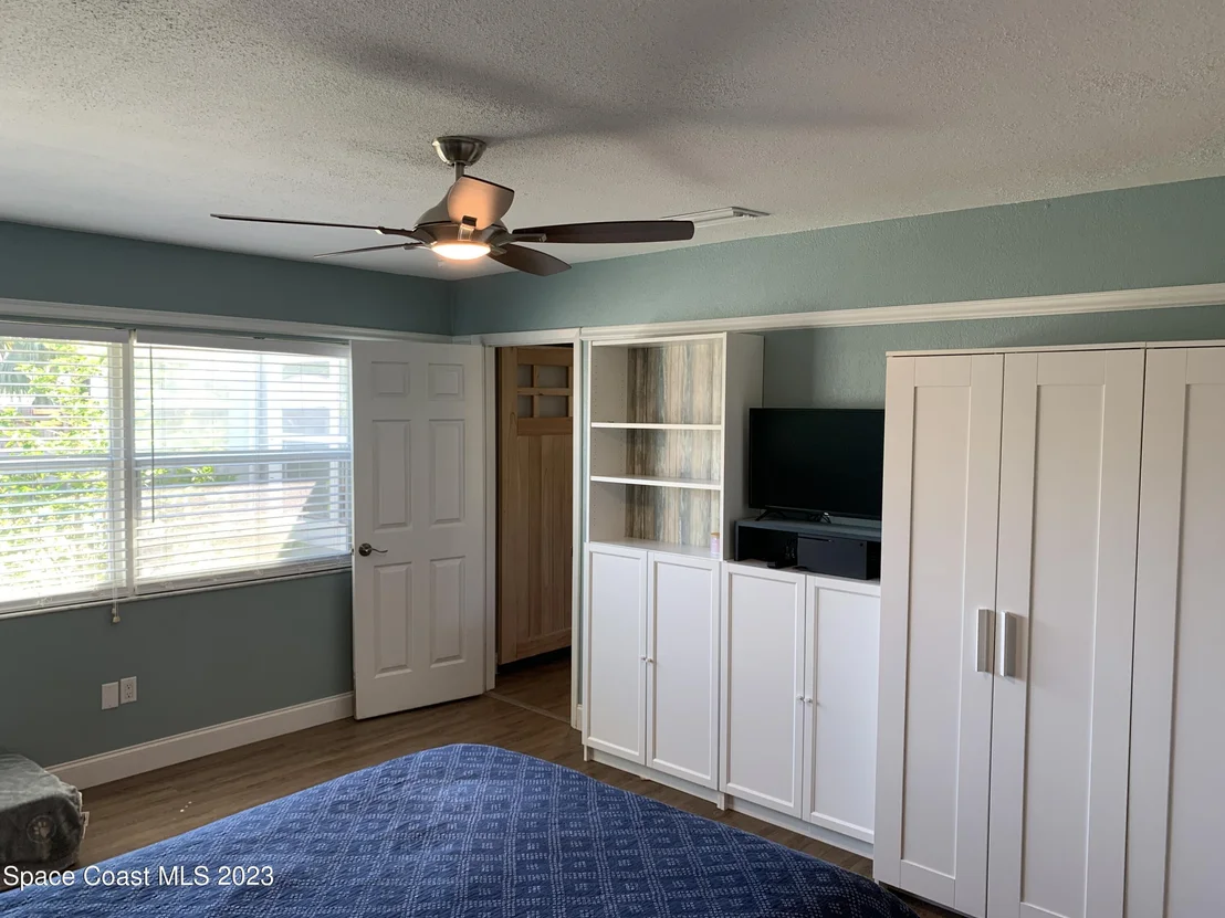 Photo of 401 Port Malabar Boulevard NE