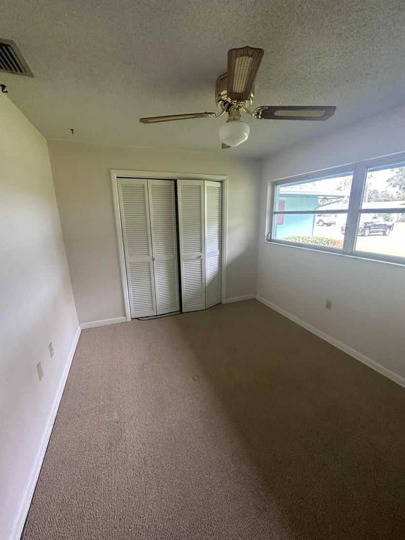 Photo of 319 Meadowood Lane