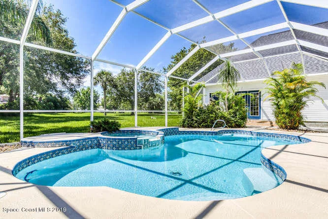 Photo of 2241 Royal Oaks Drive