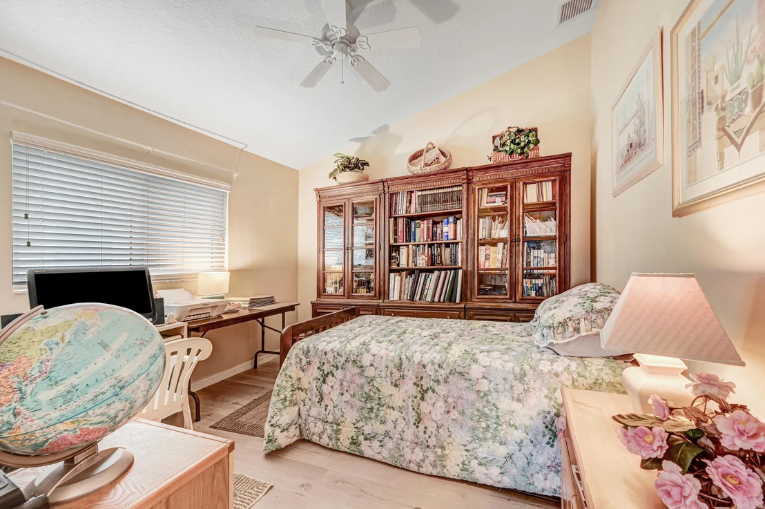 Photo of 6934 Renshaw Drive