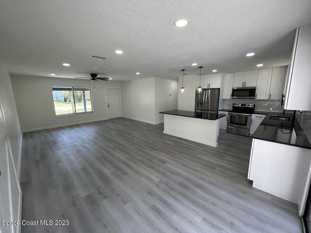 Photo of 1250 Bard Lane NE