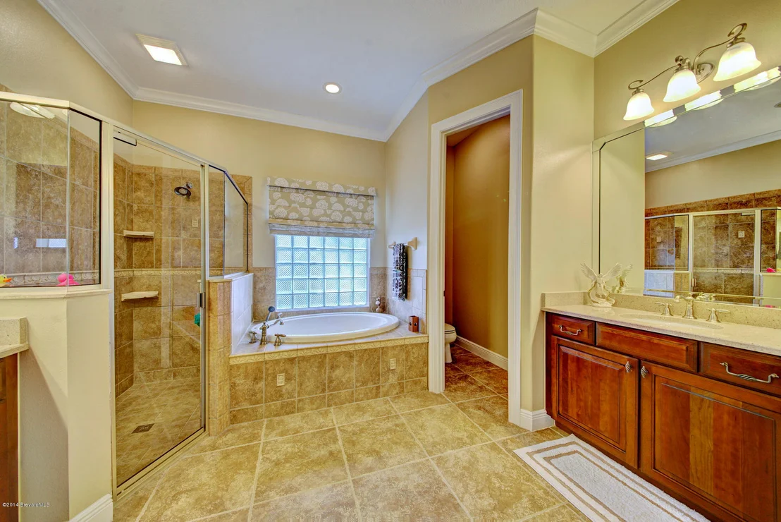 Photo of 2224 Botanica Circle