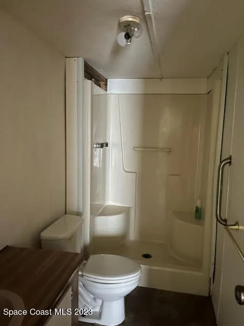 Photo of 565 Vivian Drive