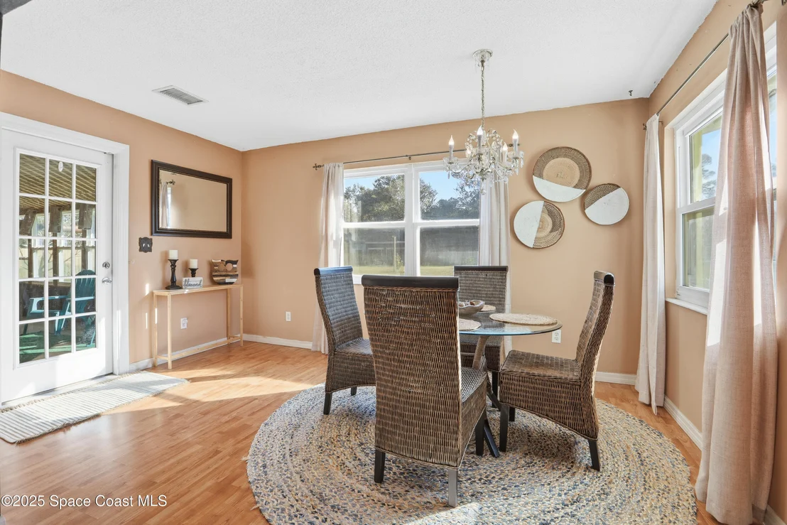 Photo of 3929 Burkholm Road