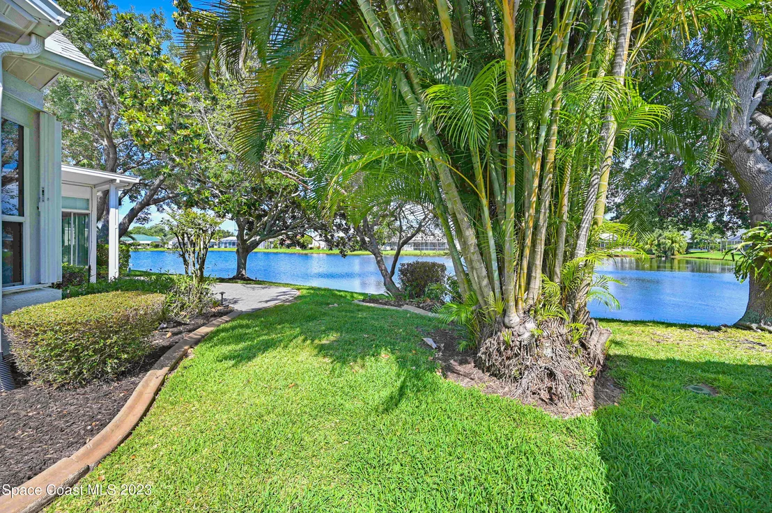 Photo of 954 Somerset Lane