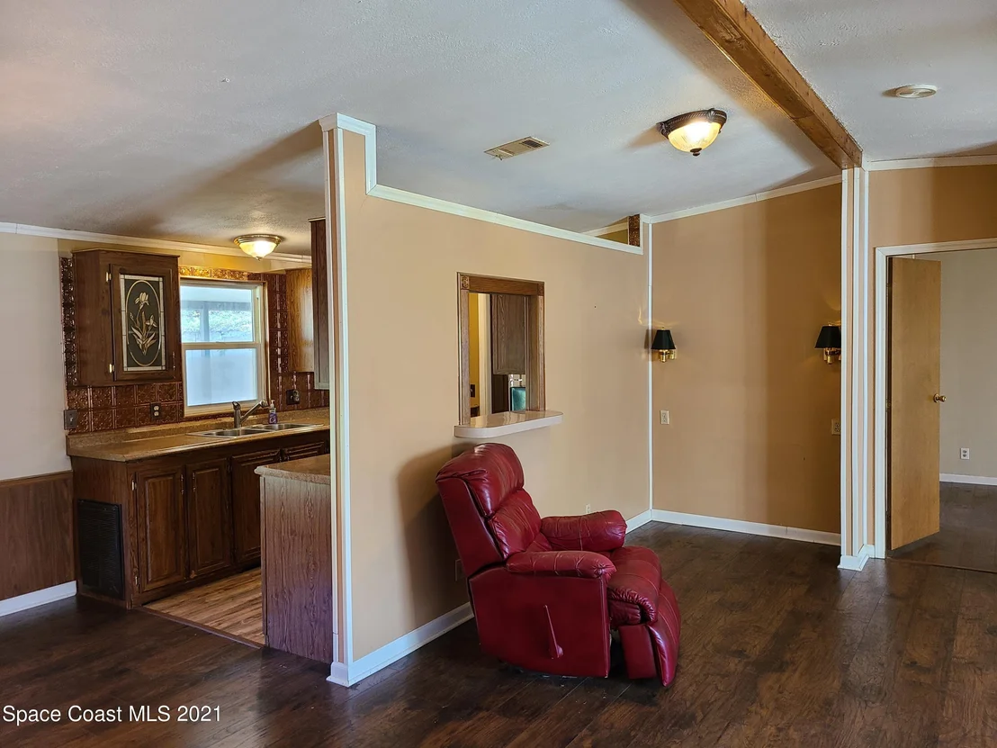 Photo of 17643 Evans Trail