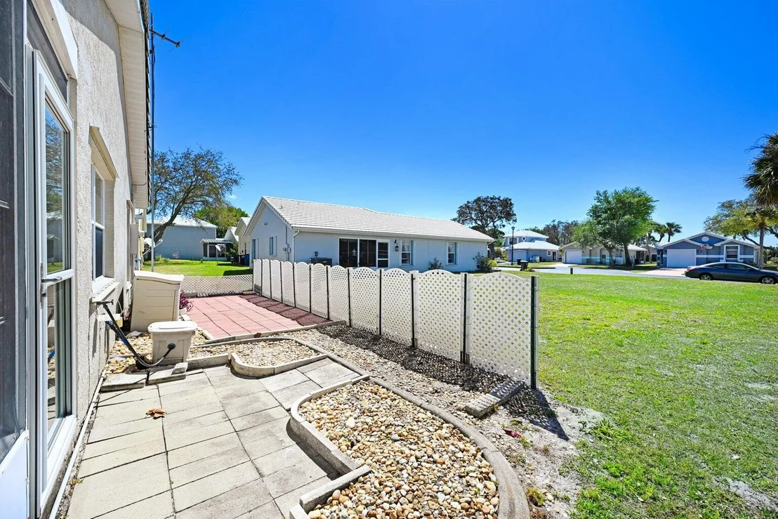 Photo of 1180 Goldenrod Circle NE