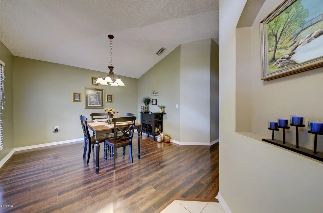 Photo of 1071 Olde Bailey Lane