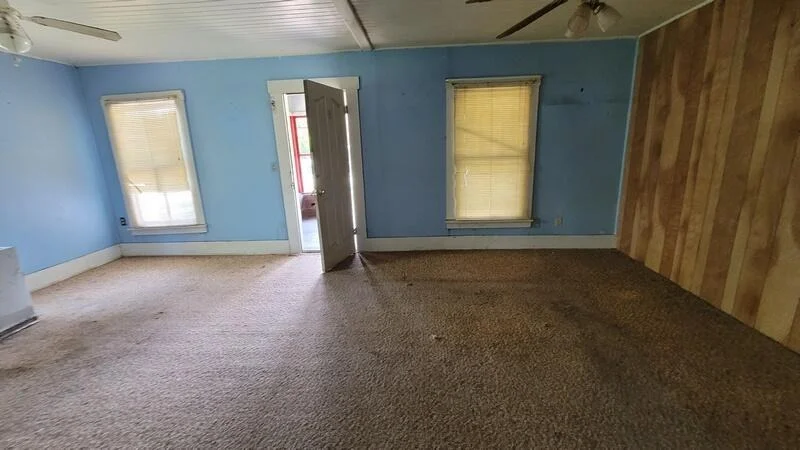 Photo of 2345 Broadway Avenue