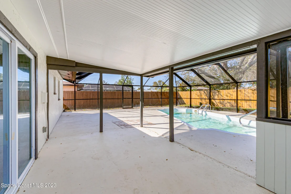 Photo of 965 Bridle Lane