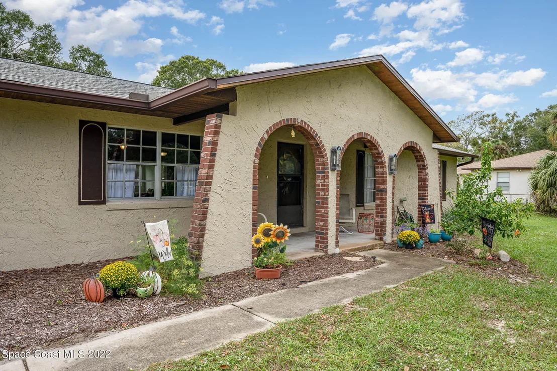 Photo of 2365 Lake Drive