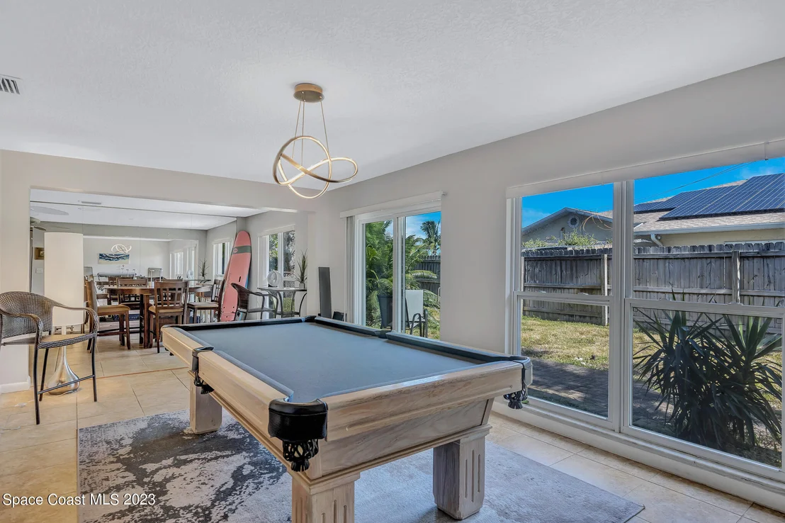Photo of 380 Bahama Drive