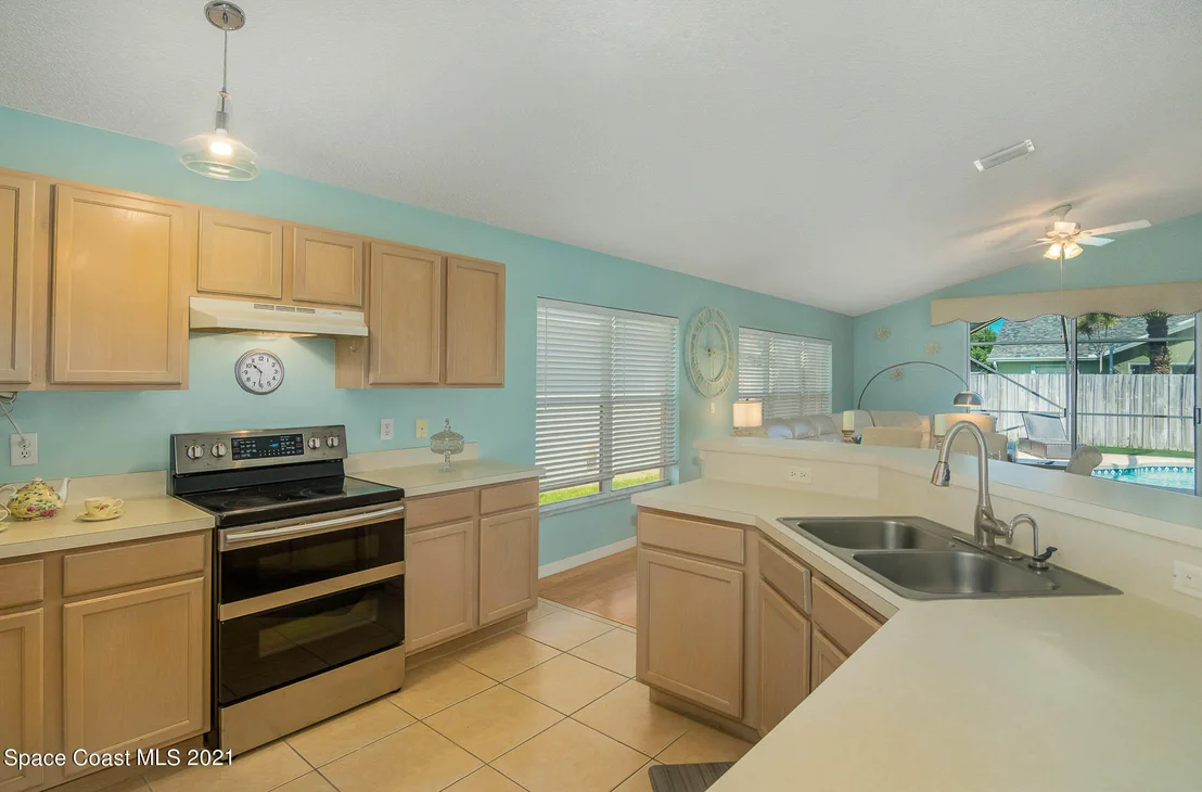 Photo of 892 Shaw Circle