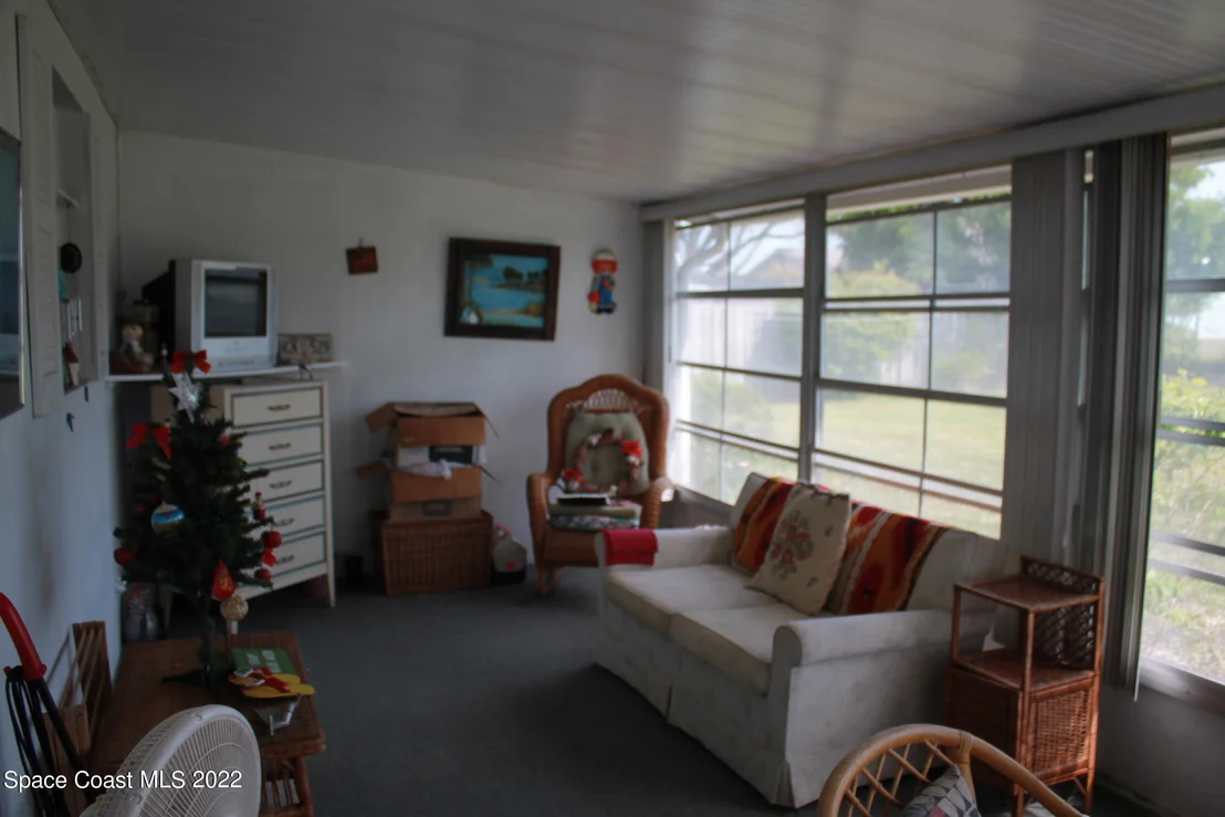 Photo of 721 Ixora Drive