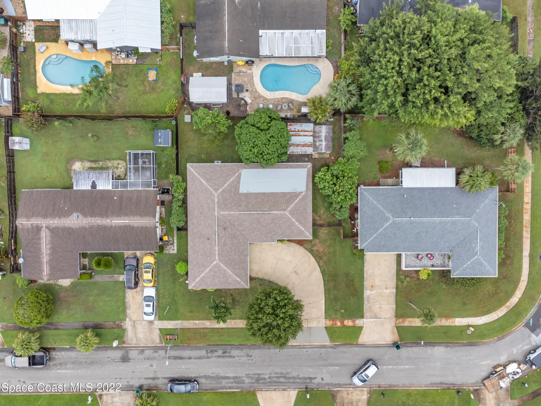 Photo of 511 Avignon Drive