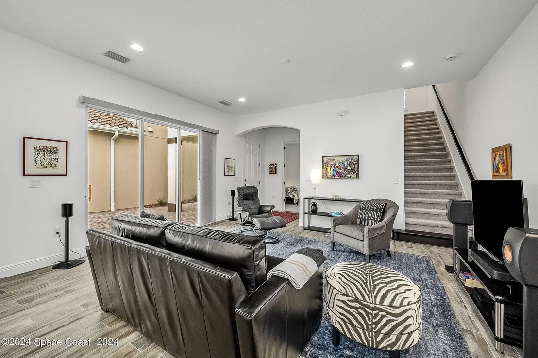 Photo of 8536 Lyside Drive