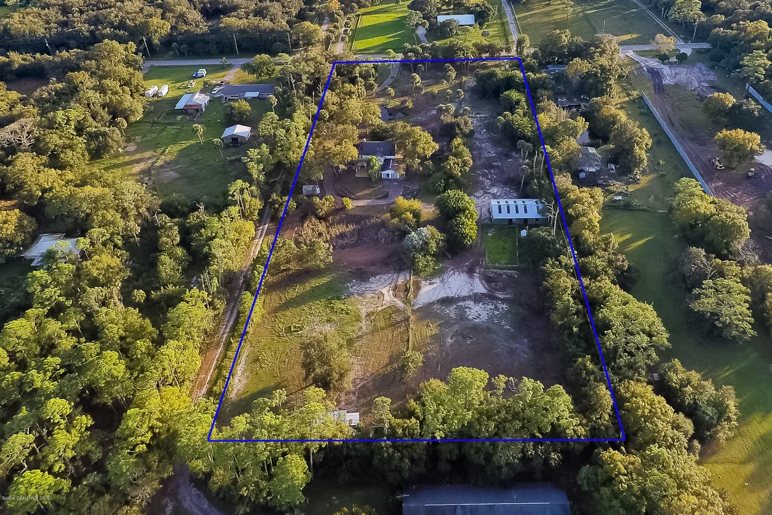 Photo of 3570 Hield Road
