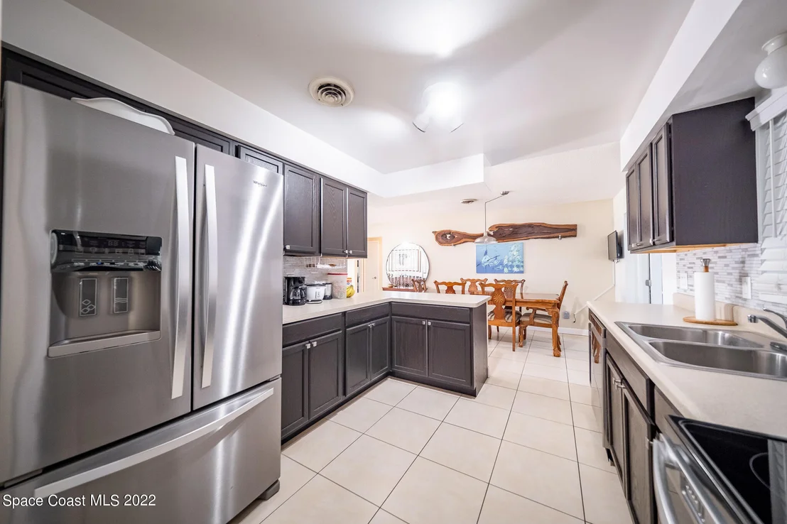 Photo of 982 Cardon Drive