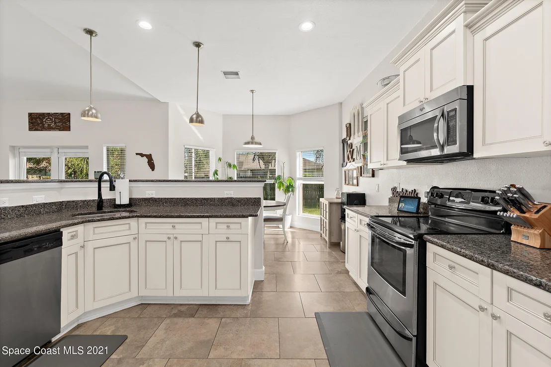 Photo of 6495 Bamboo Avenue
