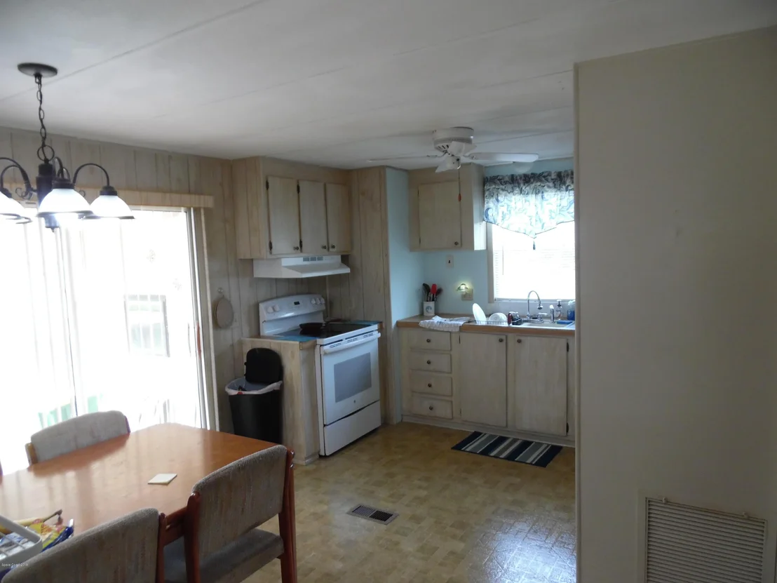 Photo of 7480 Blackhawk Road