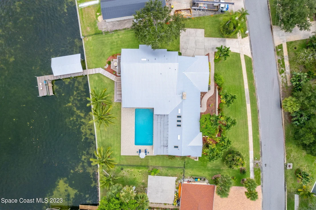 Photo of 751 Malibu Lane