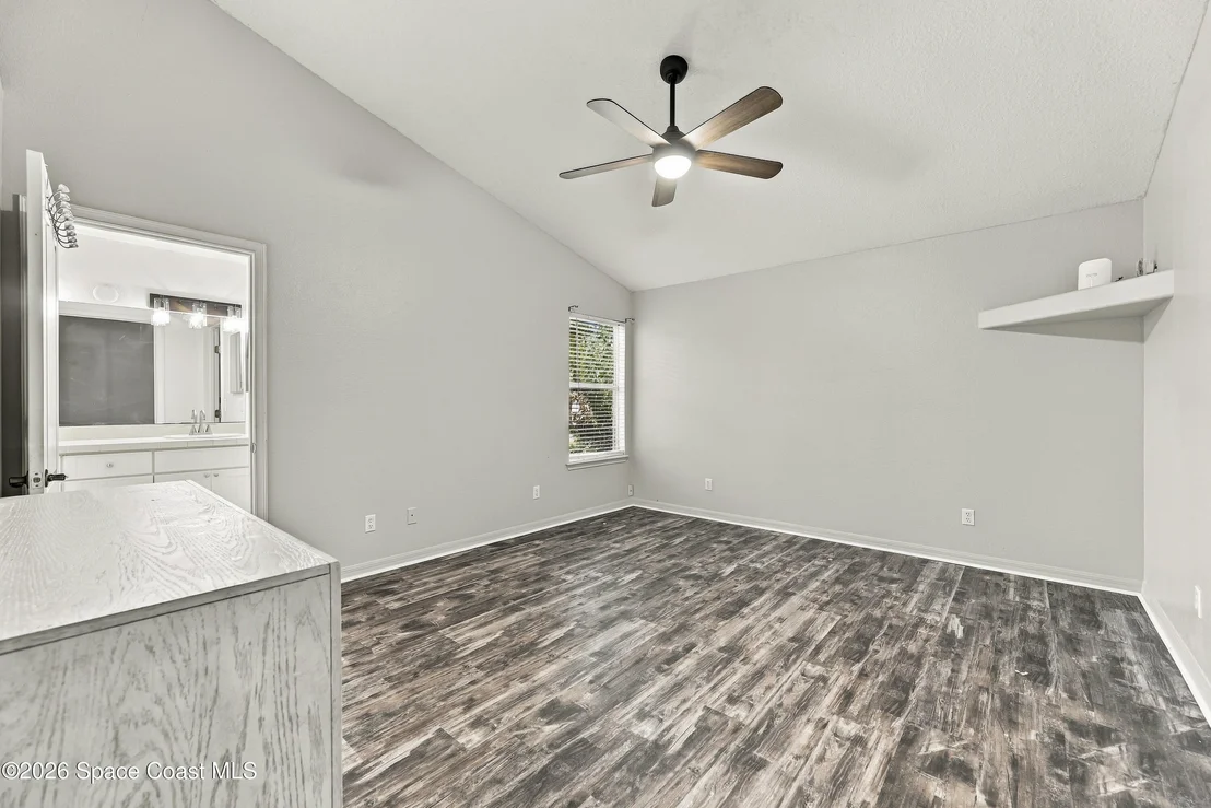 Photo of 449 NE Gilbert Drive NE