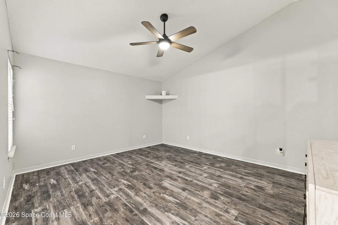 Photo of 449 NE Gilbert Drive NE