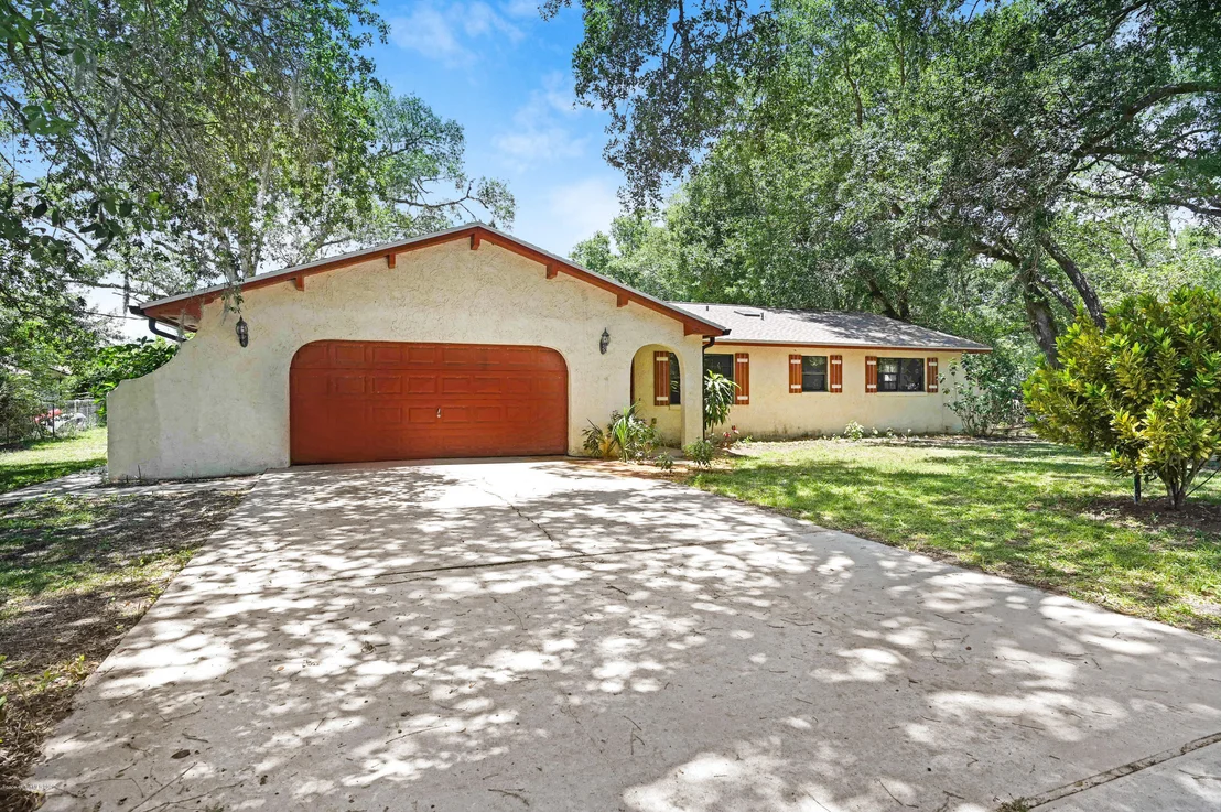 Photo of 6050 Mangrove Street