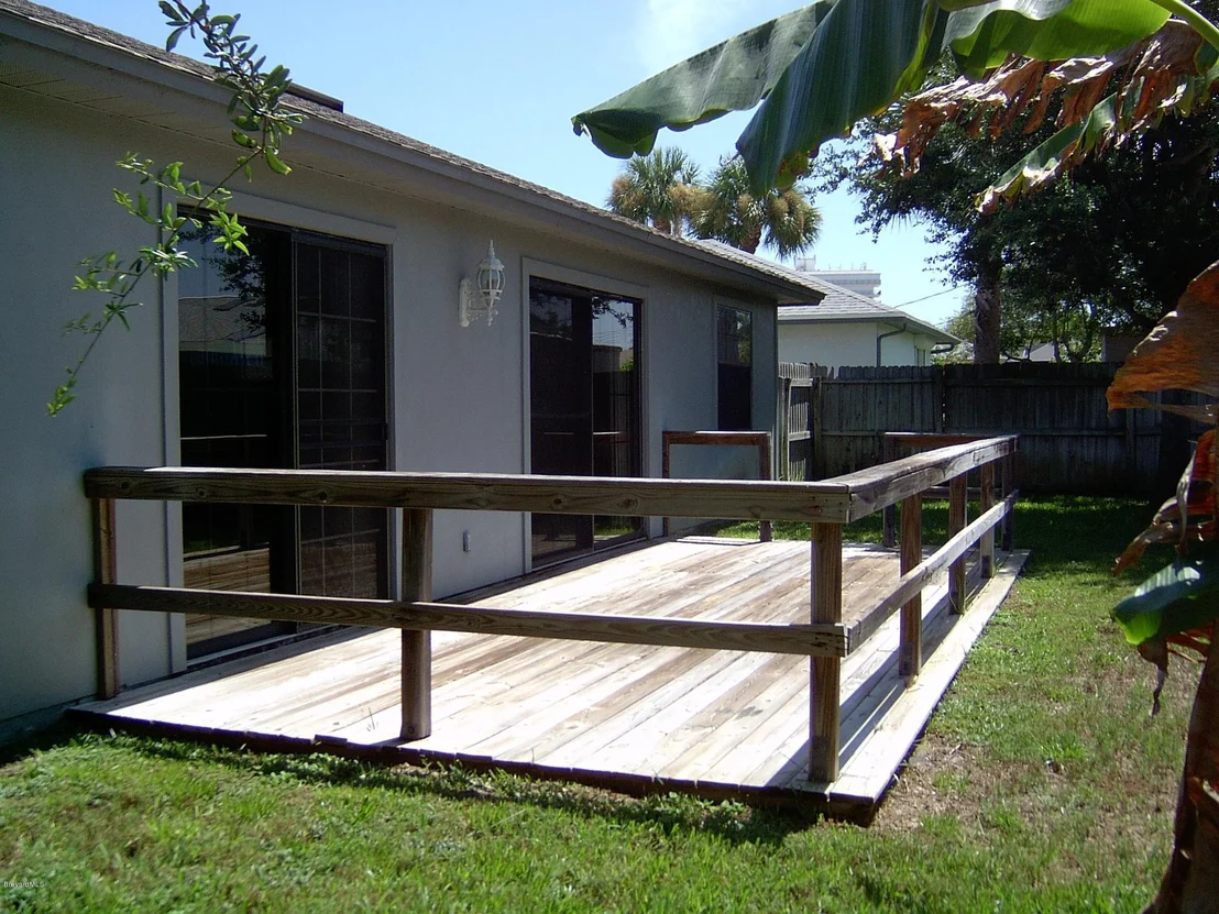 Photo of 219 Chalet Avenue