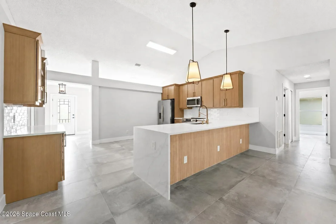 Photo of 1384 Hill Avenue