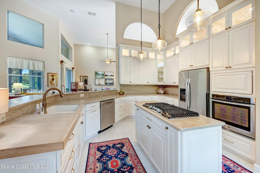 Photo of 742 Glengarry Drive