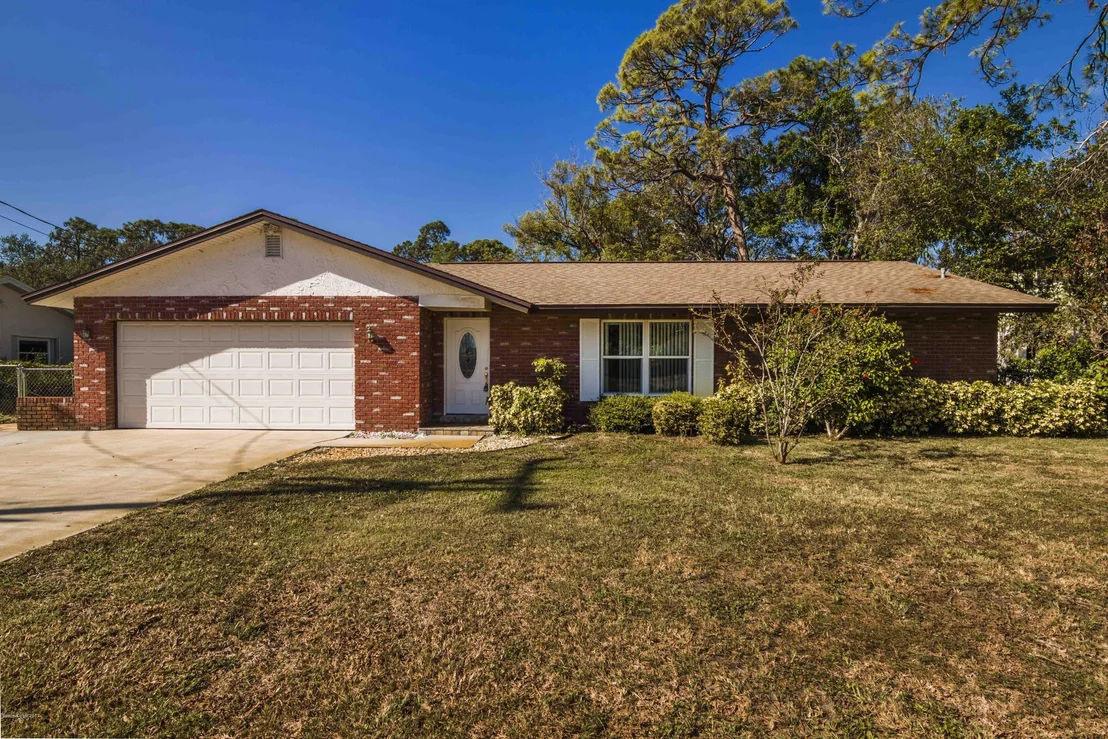 Photo of 1356 Gleneagles Way