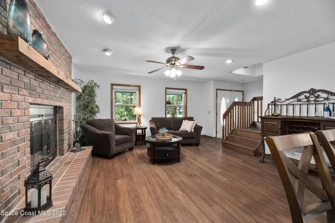 Photo of 3925 Milwaukee Avenue