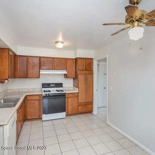 Photo of 1378 Estridge Drive