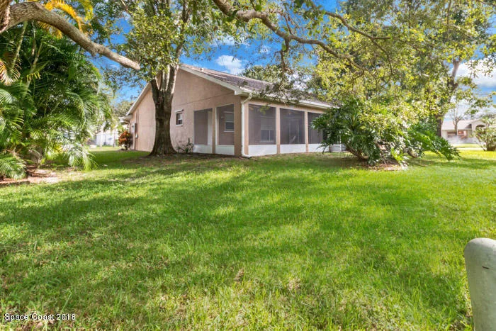 Photo of 295 Oak Lake Road