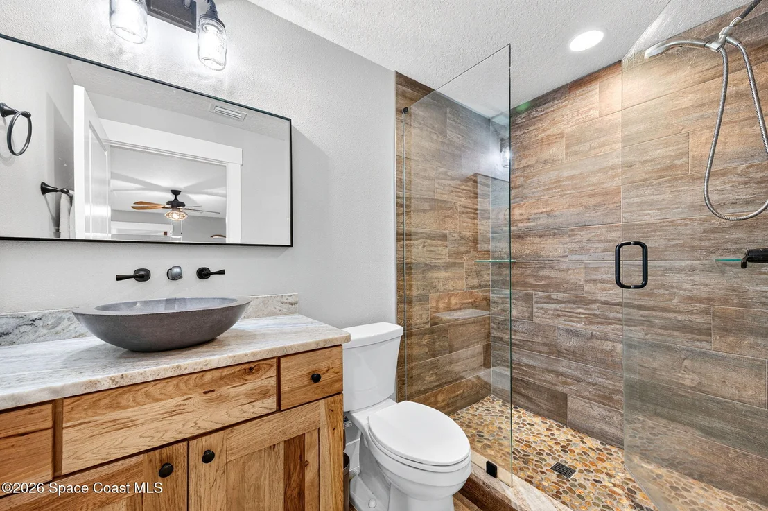 Photo of 3865 Reynolds Road