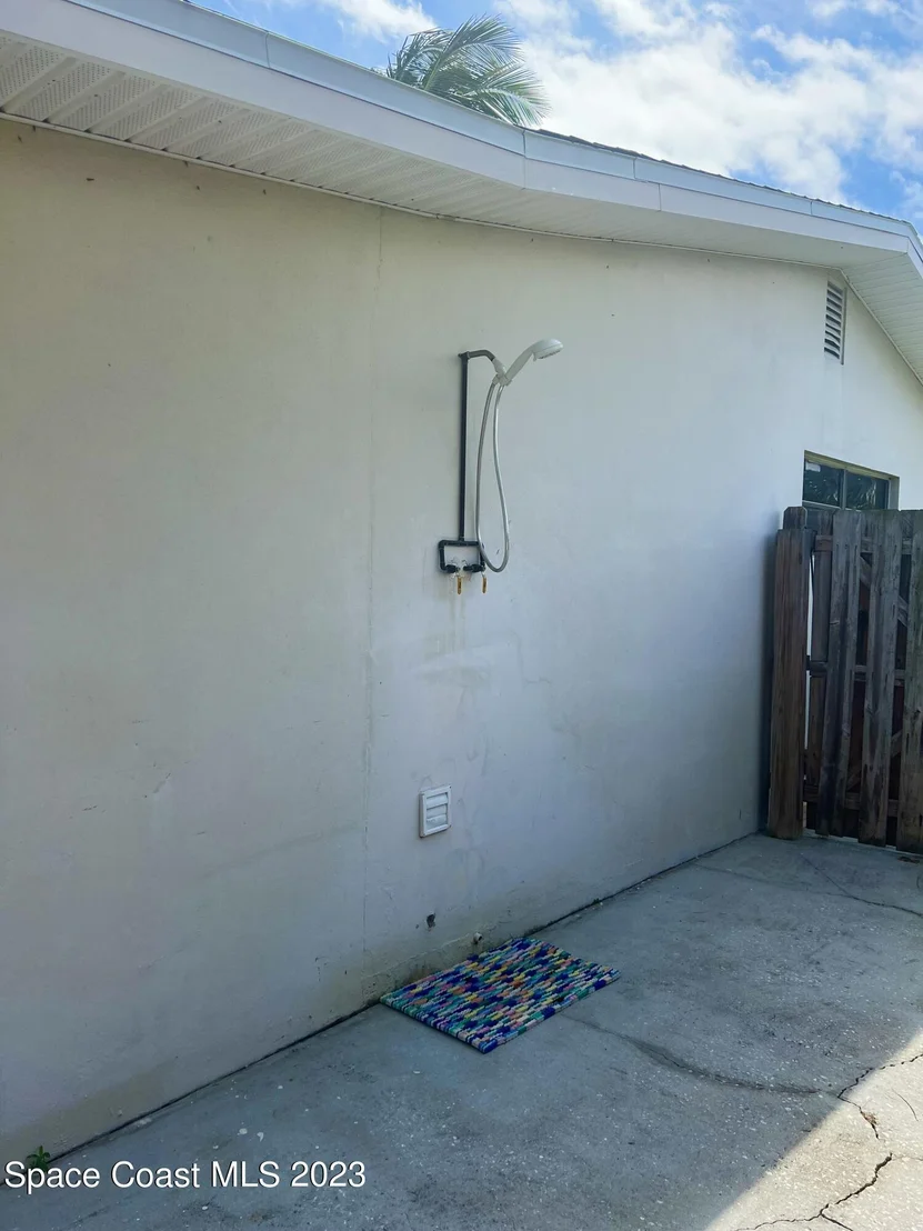 Photo of 302 6th Avenue
