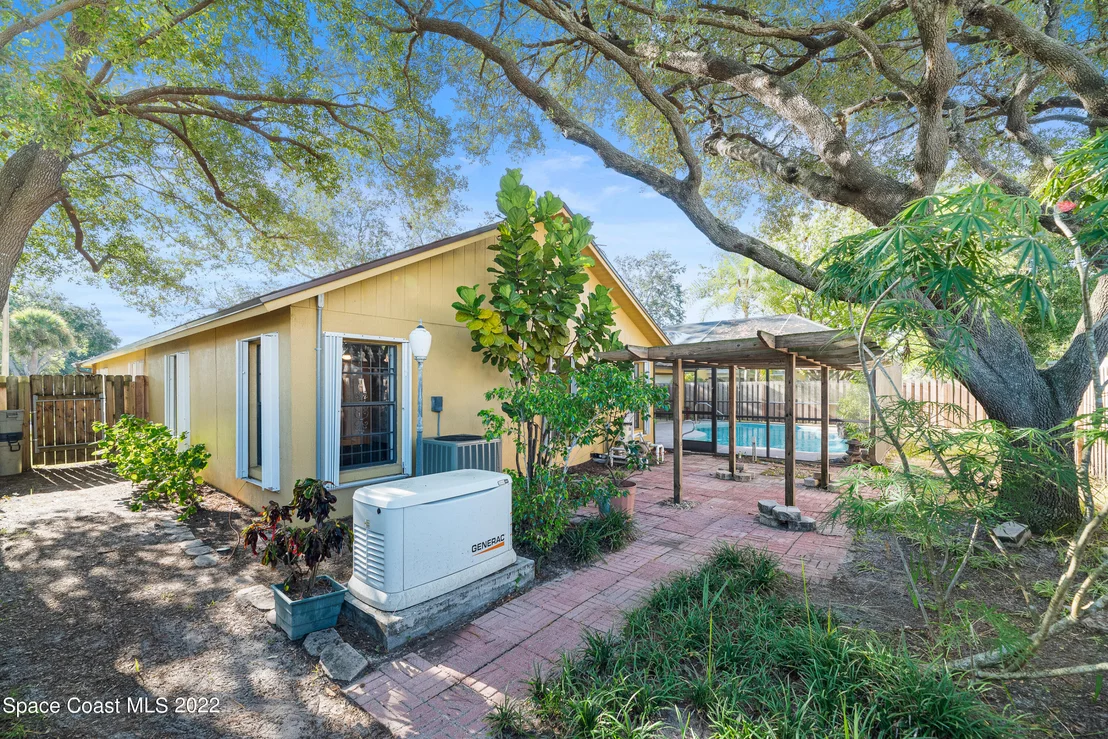 Photo of 4280 Silver Lake Drive