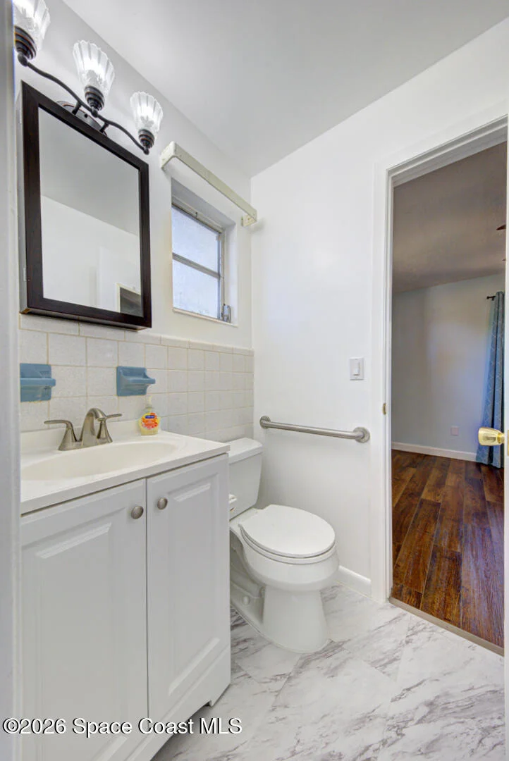 Photo of 990 Hibiscus Street