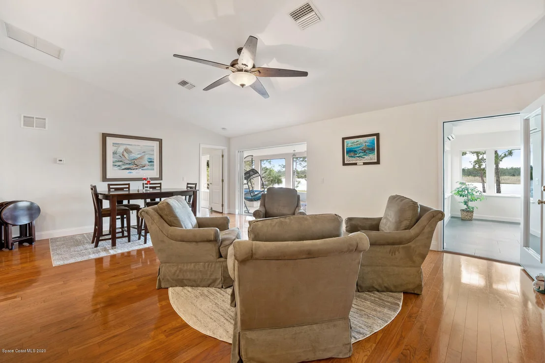 Photo of 1301 Grant Road