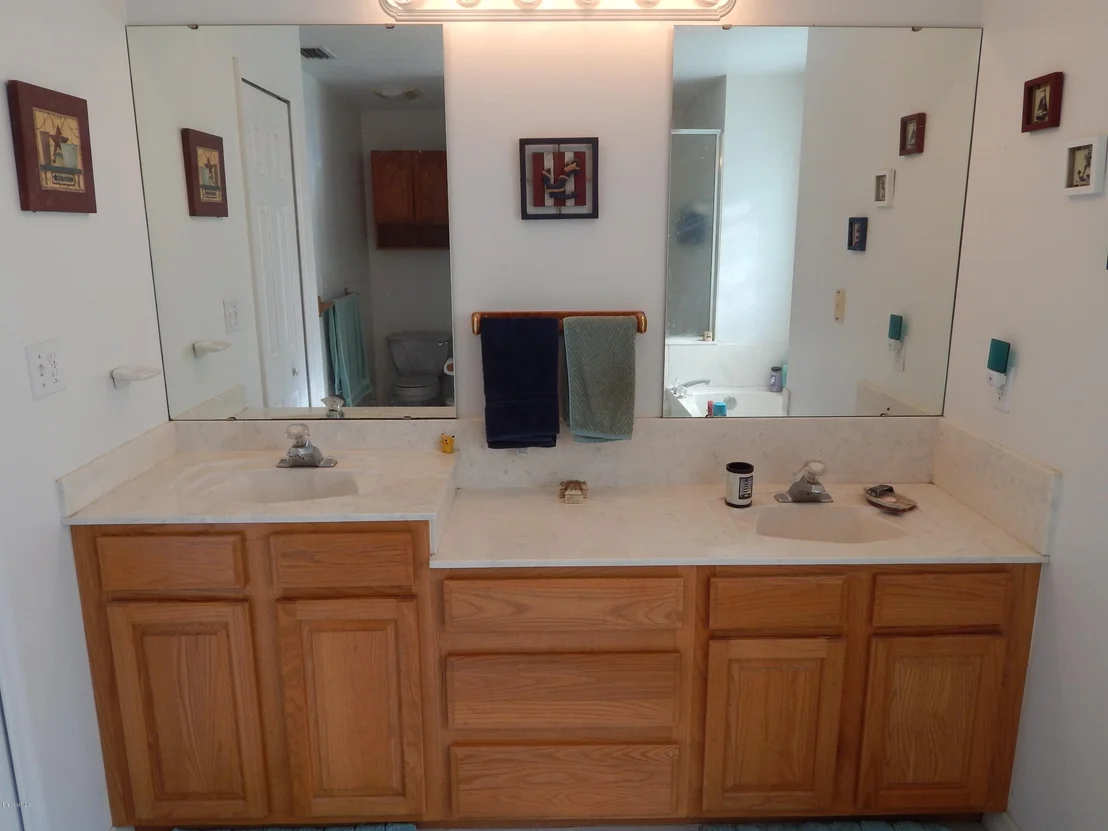 Photo of 3740 Fenner Road
