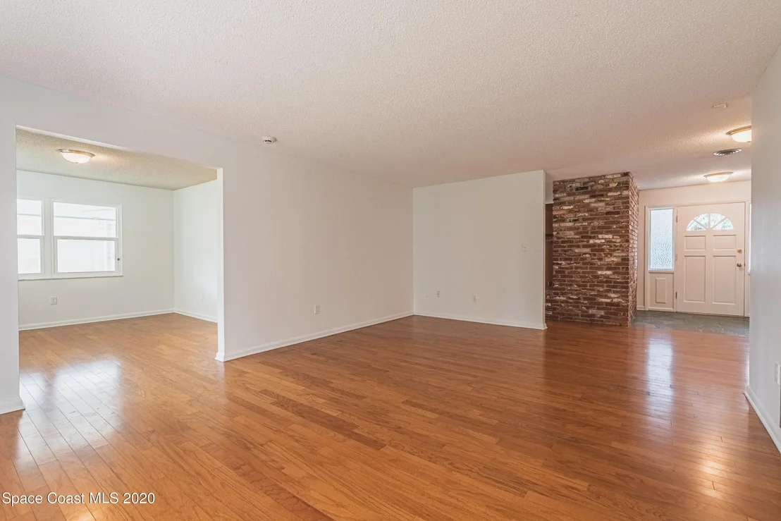 Photo of 1945 Trimble Road