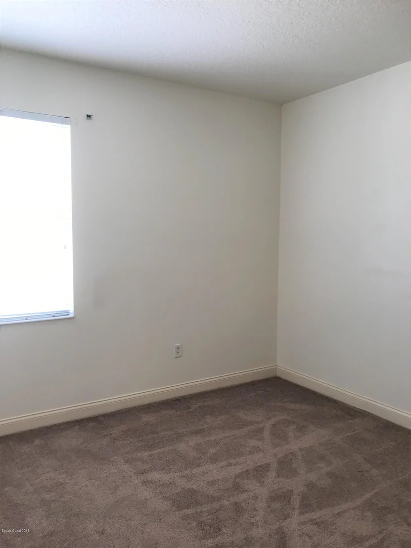 Photo of 302 Waterside Circle